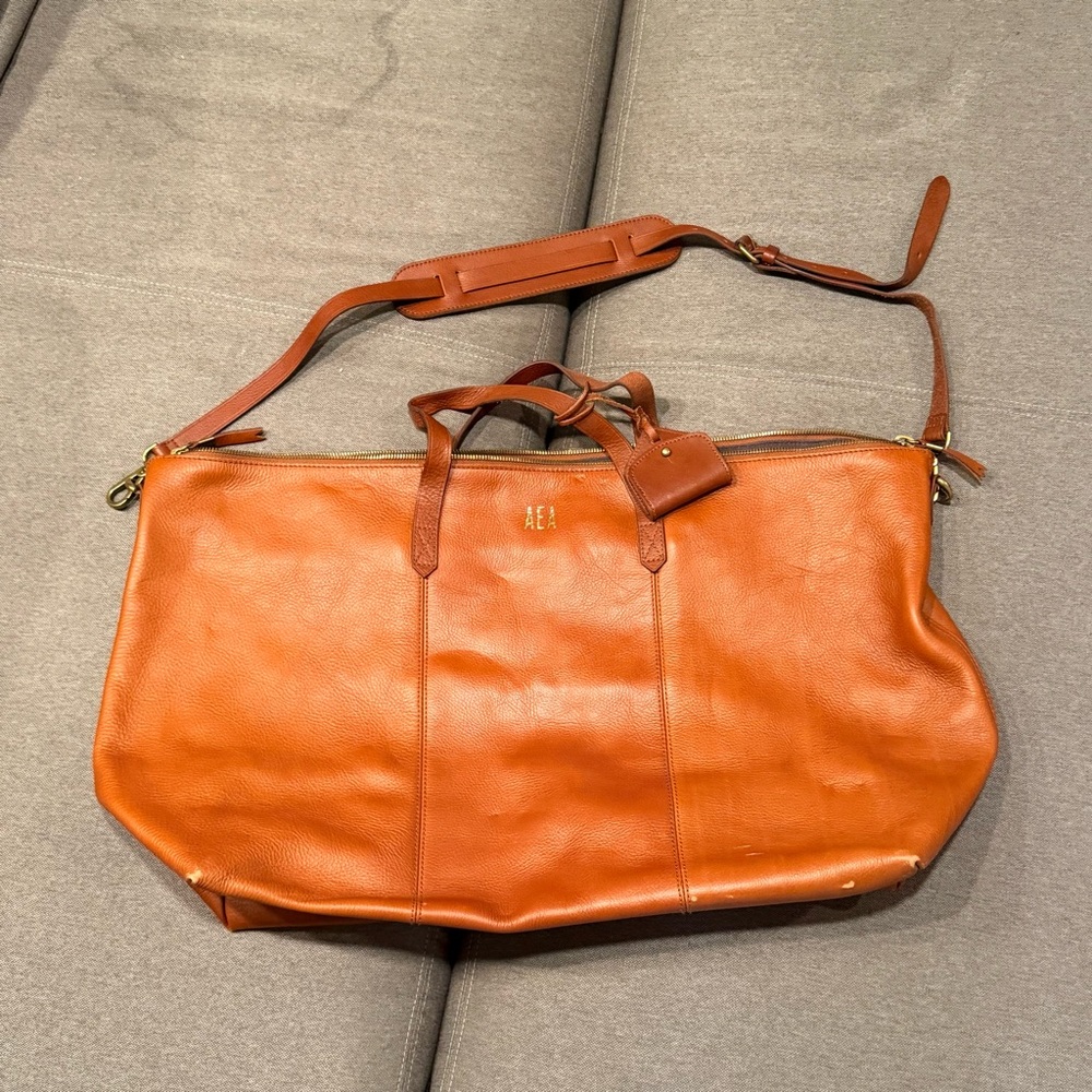 Madewell The Overnight Bag in Leather